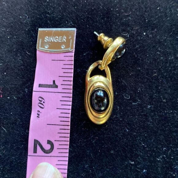 Lot of 4 Trifari Earrings & Brooches - Picture 8 of 13